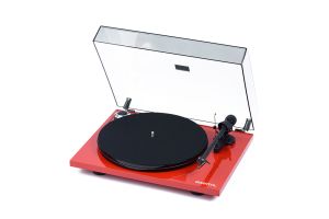 240501 Pro-Ject Essential III rot glänzend - Top