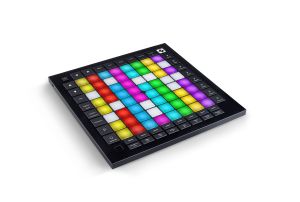 243783 Novation Launchpad Pro MK3 - Perspektive