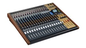 Tascam Model 24 (Retoure)