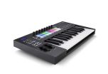 244335 Novation Launchkey 25 MK3 - Perspektive