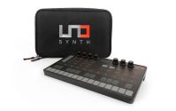 IK Multimedia UNO Synth + Case