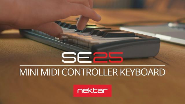 Nektar SE 25 mini MIDI controller keyboard